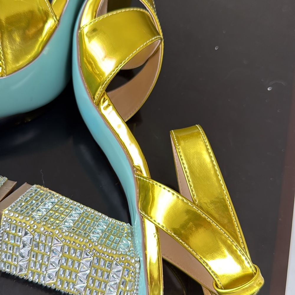Betsey Johnson SB-Bell Yellow Gold Metallic Crystal Embellished Heel Sandals 8.5 - Picture 7 of 11